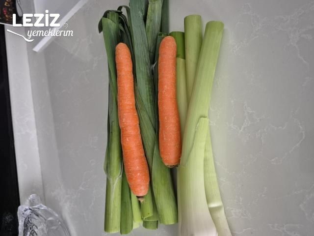 Pırasalı Tuzlu Kek Nasıl Yapılır