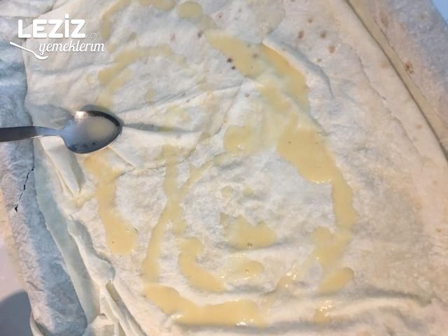 En Kolayından Ispanaklı Kıymalı Börek