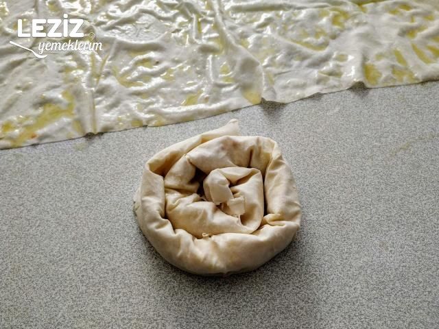 Tavada Peynrili Dolama Börek