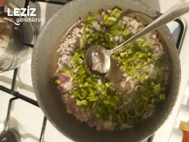 Nefis Tavuklu Mantar Sote