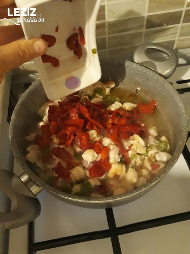 Nefis Tavuklu Mantar Sote