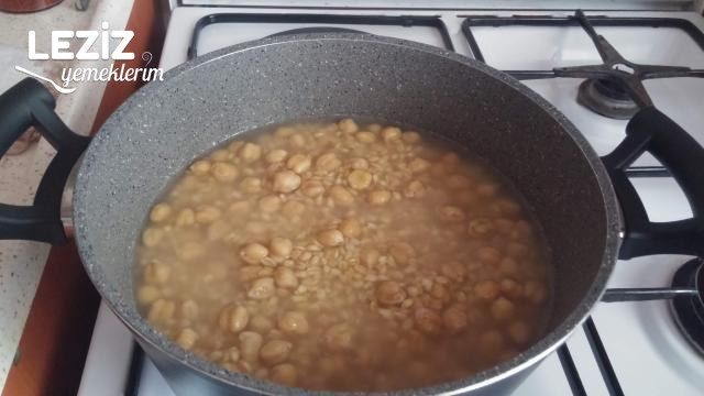 Nohutlu Buğday Çorbası