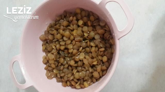 Yeşil Mercimekli Sulu Köfte Yemeği