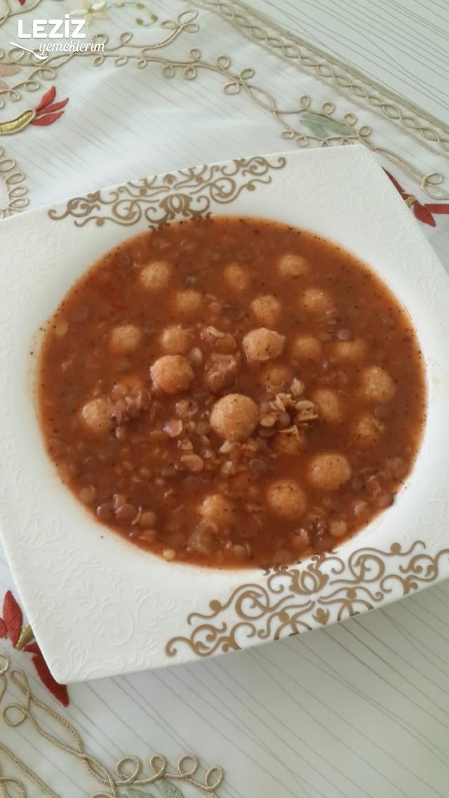 Yeşil Mercimekli Sulu Köfte Yemeği