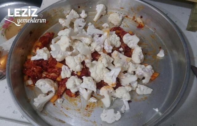 Fırında Etli Karnıbahar Yemeği (Sebze Yemeği Sevmeyenlere Özel)