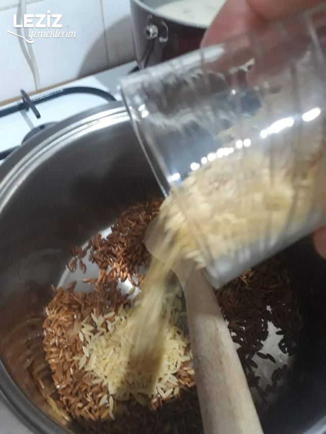 İki Renkli Şehriye Pilavı