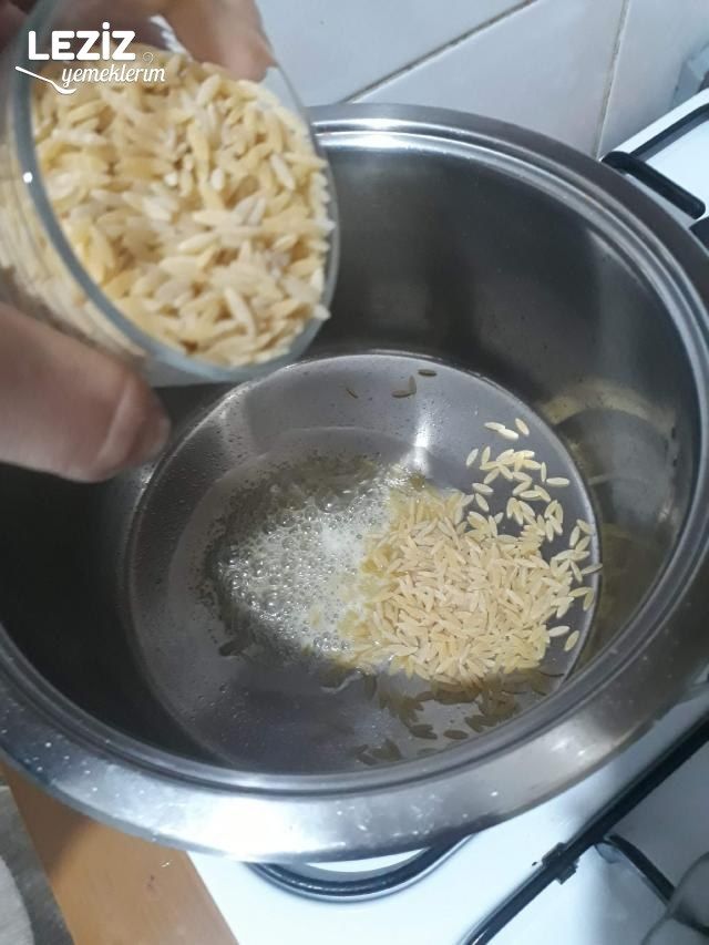 İki Renkli Şehriye Pilavı