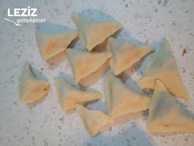 Üçgen Mantı Tarifi