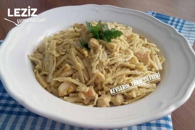 Kremalı Tavuklu Körili Enfes Erişte Tarifi
