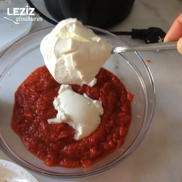 Kırmızı Biberli Tarator