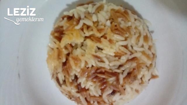 Tavuk Suyuna Tereyağlı Pirinç Pilavı