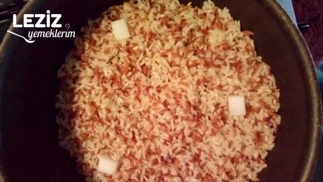 Tavuk Suyuna Tereyağlı Pirinç Pilavı