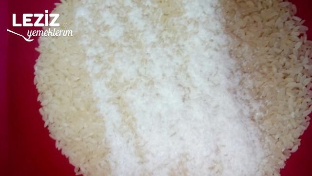 Tavuk Suyuna Tereyağlı Pirinç Pilavı