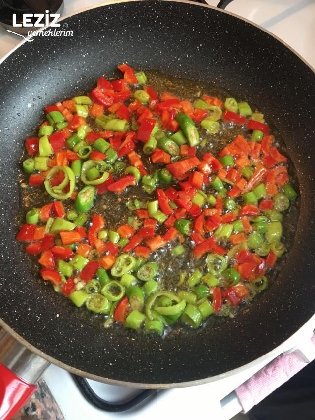 Sebzeli Yumurta Kapama