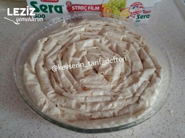 Kolay Peynirli Dolama Börek