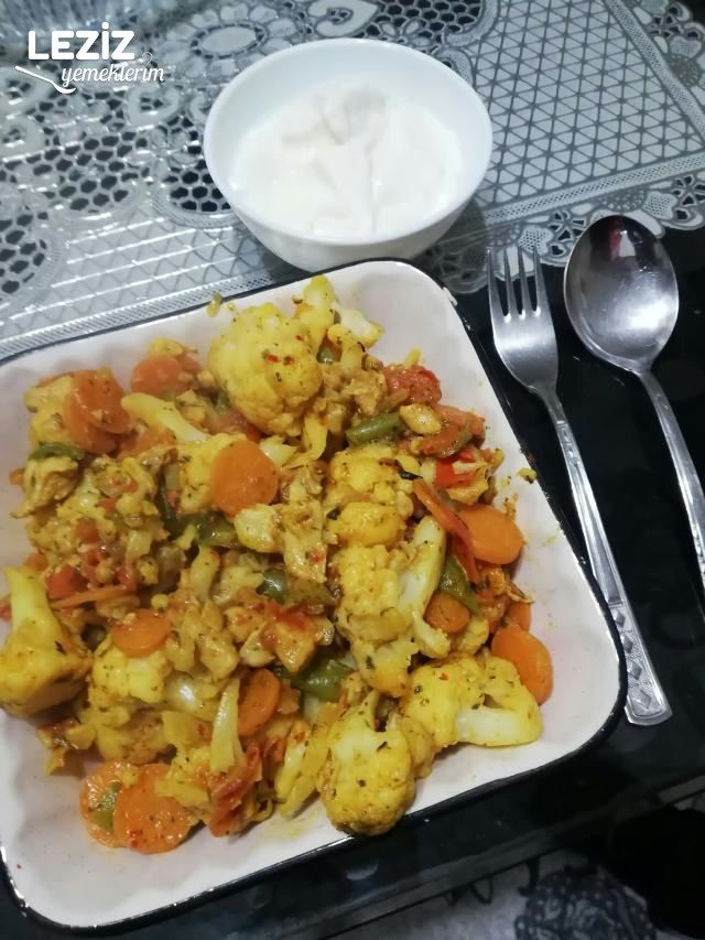 Zerdeçallı Sebzeli Karnıbahar Tarifi