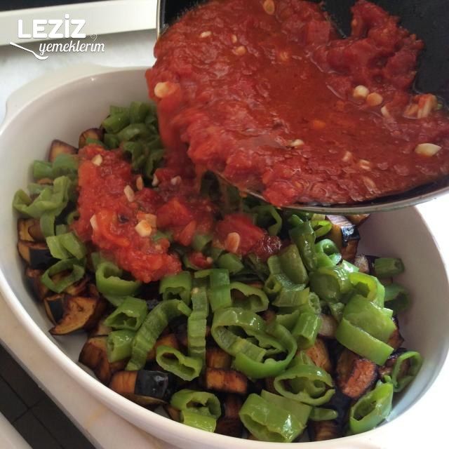 Soslu Patlıcan Biber Kızartma