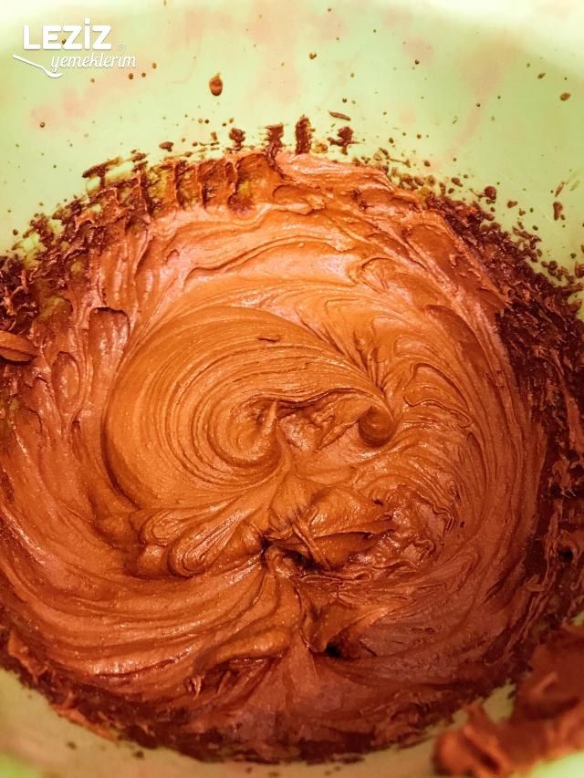 En Pratiğinden Yaş Pasta