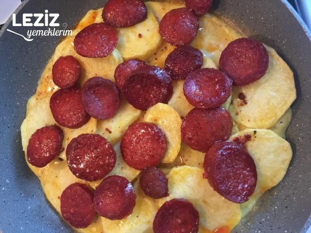 Sucuklu Patatesli Yumurta