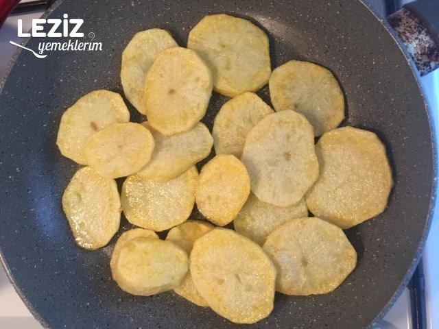 Sucuklu Patatesli Yumurta