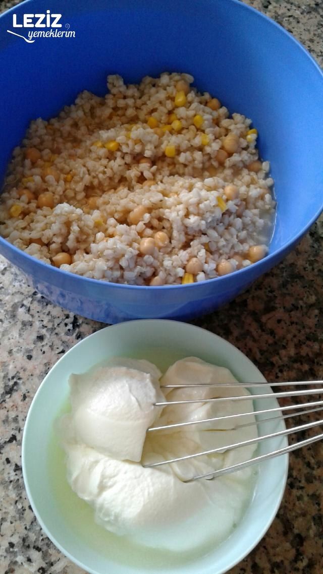 Soğuk Yoğurtlu Çorba