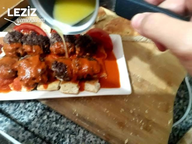 Bursa Pideli Köfte Tarifi