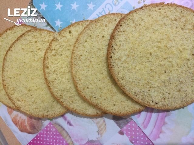 Muzlu Yaş Pasta Nasıl Yapılır