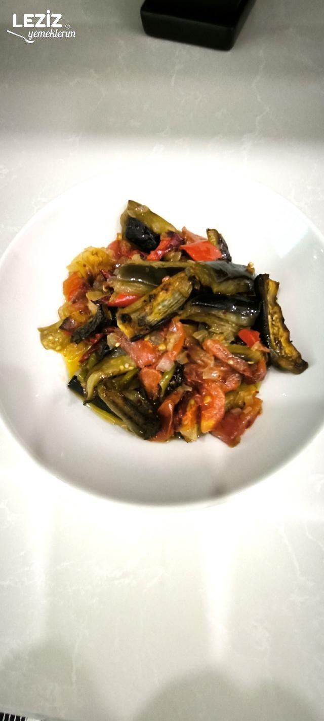 Fırında Etsiz Patlıcan Yemeği