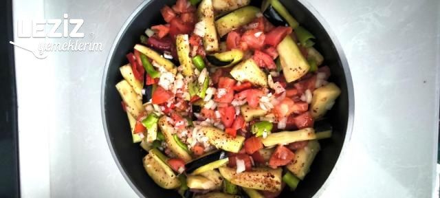 Fırında Etsiz Patlıcan Yemeği