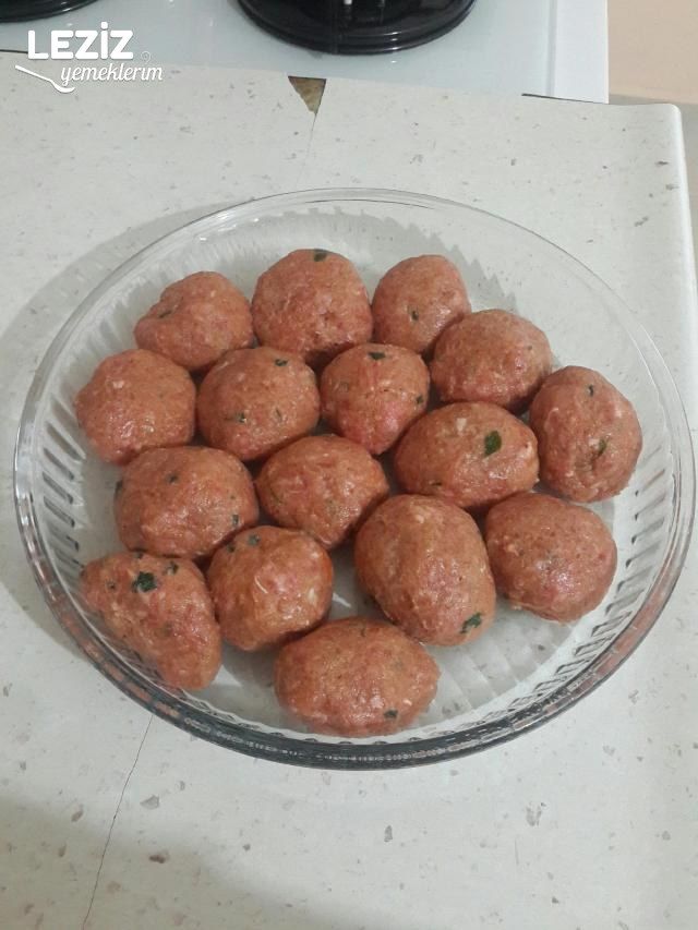 Sürprizli Garnitür Dolgulu İçli Köfte (Bulgursuz)