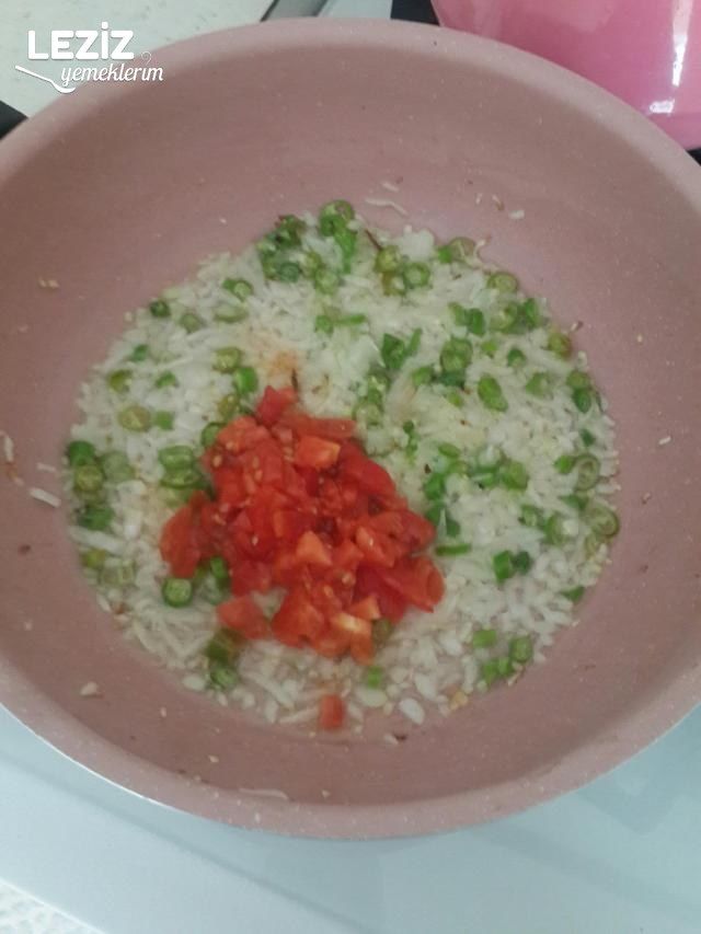Nefis Sebzeli Bulgur Pilavı