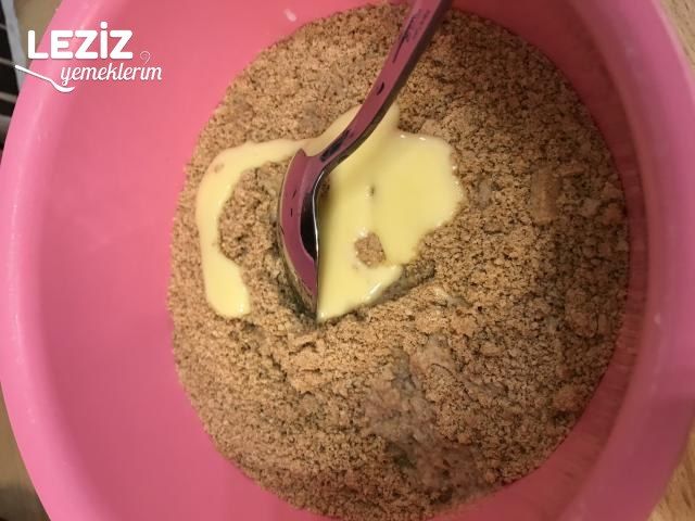 Çilekli Cheesecake (Tam Kıvamında)