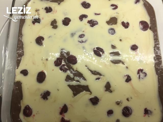 Vişneli Browni Cheesecake