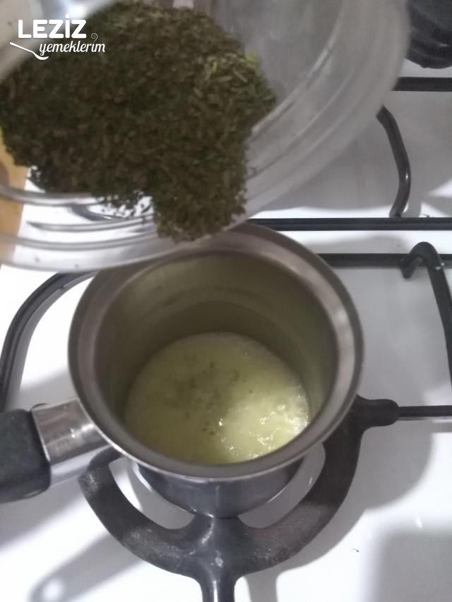 Şehriyeli Yoğurt Çorbası (10 Dakikada Hazır)