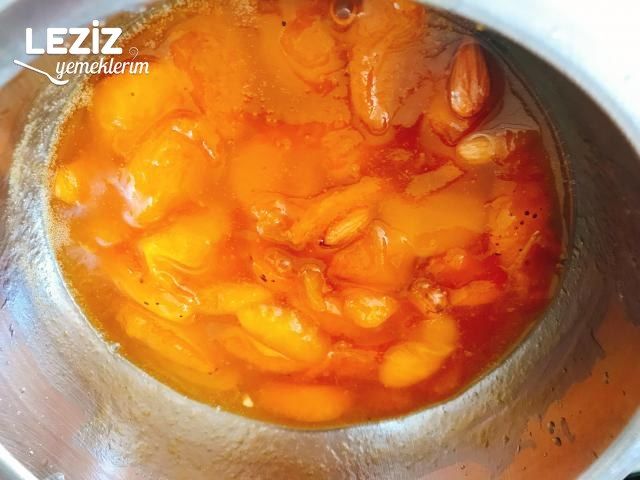 Tam Kıvamında Kayısı Reçeli