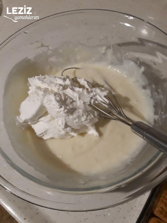 Eti Burçaklı Pasta