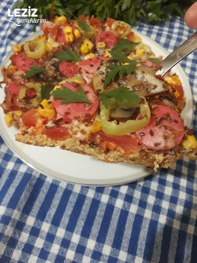 Kahvaltıya Omlet Tabanlı Pizza