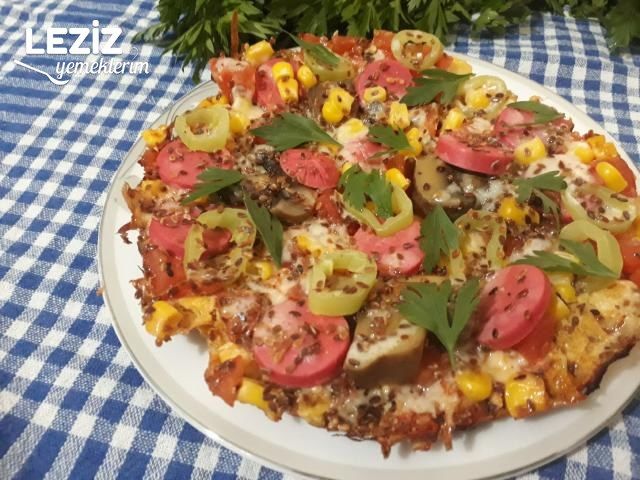 Kahvaltıya Omlet Tabanlı Pizza Leziz Yemeklerim