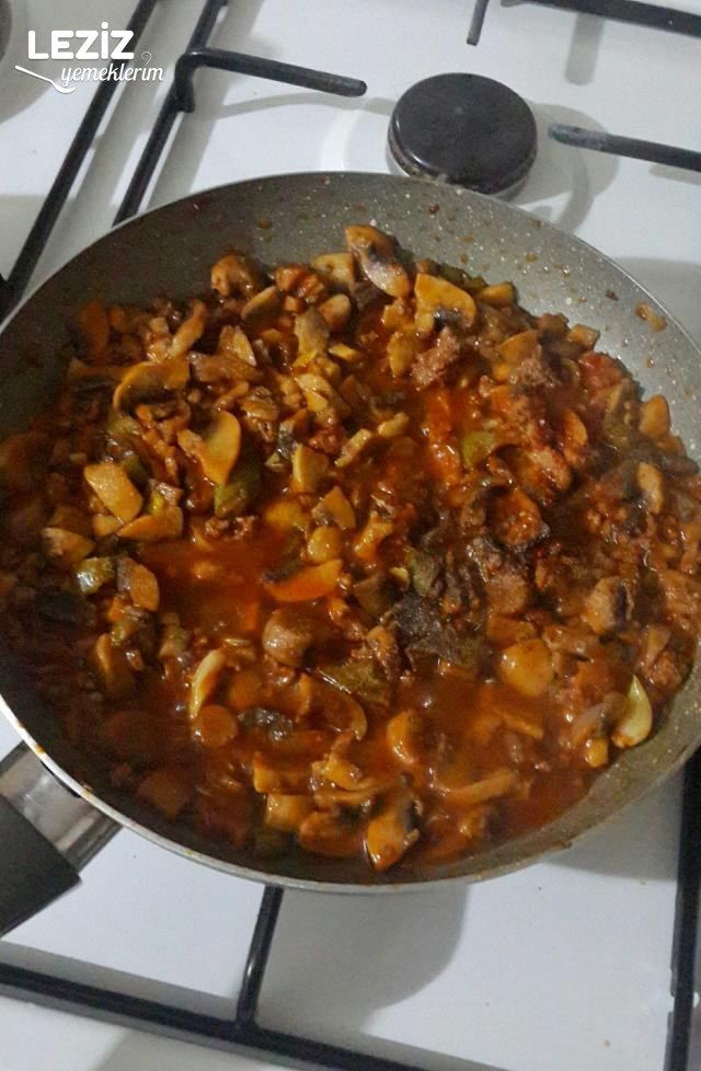 Kıymalı Mantar Sote
