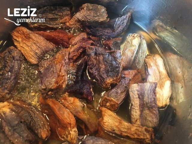 Kuru Patlıcan Ve Kuru Biber Dolması