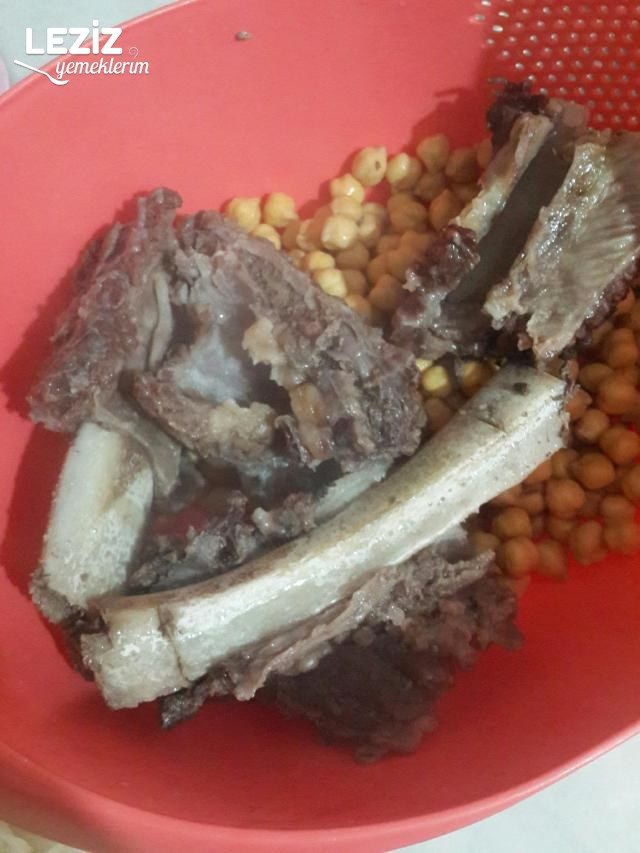 Kaburgalı Nohut Yemeği