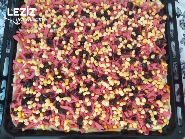 Enfes Tepsi Pizzası