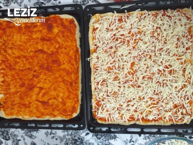 Enfes Tepsi Pizzası