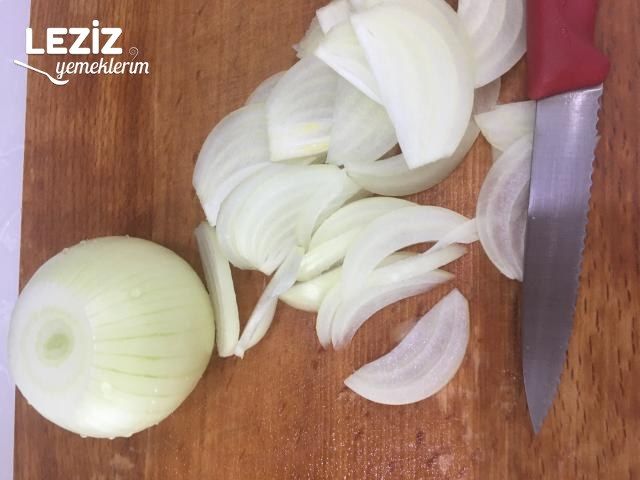 Kereviz Yaprağı Salatası