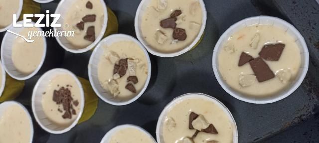 Muffin Kalıbında Karışık Çikolatali Kapkek Tarifi