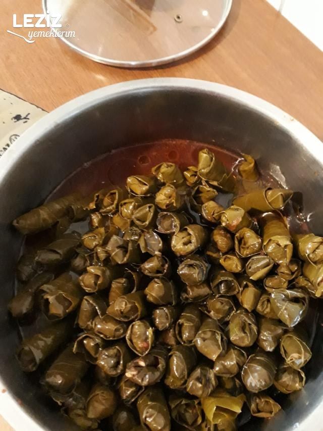 Zeytinyağlı Sarma (Resimli)