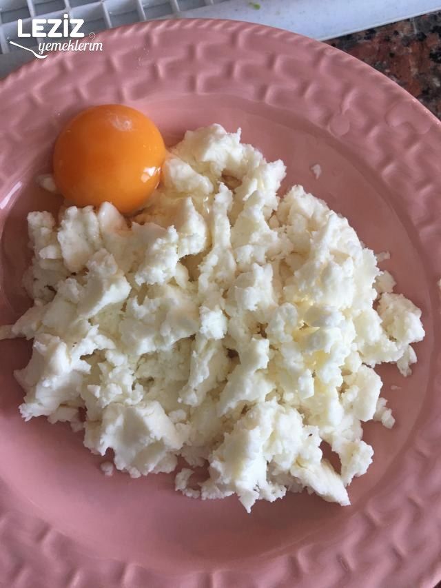 Fırında Peynirli Kabak
