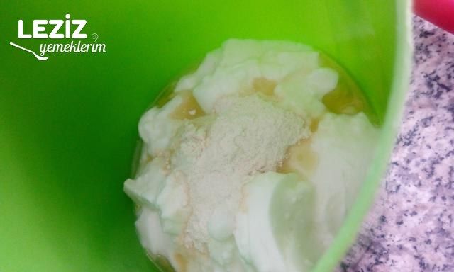 Yoğurtlu Şehriye Çorbası Tarifi