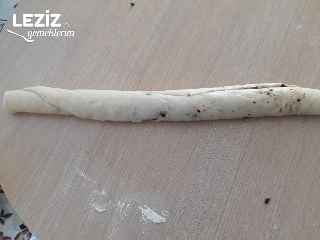 Zeytinli Rulo Poğaça