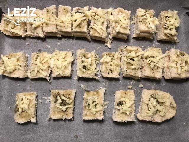 Peynirli Sarımsaklı Ekmek